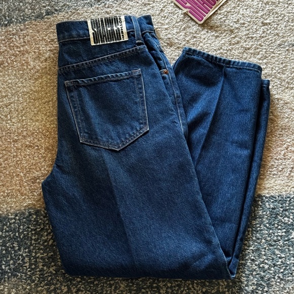 NEW Mother Snacks! The Peeler Barrel Leg Ankle Jean in Secret Sauce - Picture 4 of 6